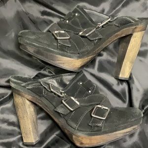 Juicy Couture black clogs Authentic